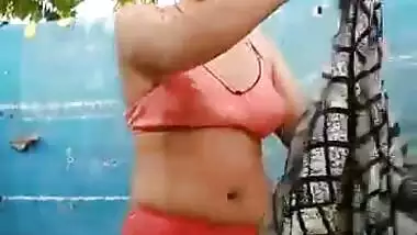 Village girl nude bath MMS video to make you cum