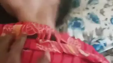 An 18-year-old girl’s first time desi chudai