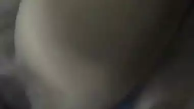 Desi sex clips of an Indian girl enjoying with her best friend
