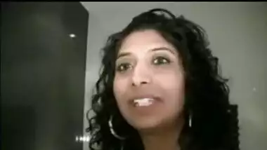 Hot amateur desi woman takes it in all three holes!