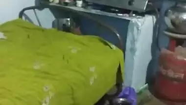 Telugu Aunty Reshma Strip Saree