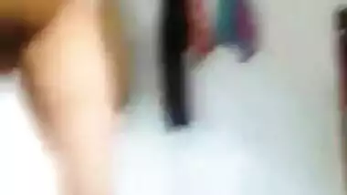 Beautiful village bachi ki virgin yoni show MMS