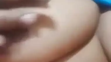 Mature Desi whore reveals her big natural tits for selfie XXX video