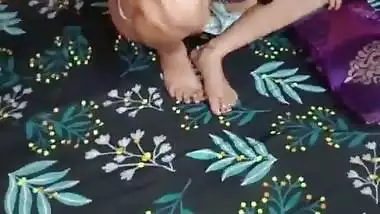 Indian neighbor bhabhi fucked by daver when husband was in duty,Hot sexy Indian bhabhi romance and hardcore sex with daver with clear Hindi audio