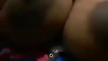 Hungry girl big boob play mms vid