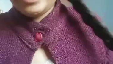 Desi college girl hairy pussy exposure video
