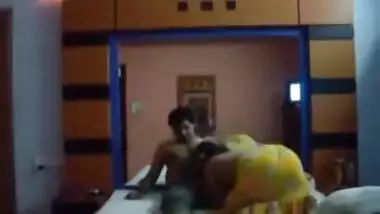 Gujarati porn video of husband and wife in hotel room