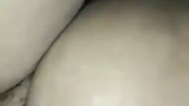 Bhabhi with mehndi hand,fucking