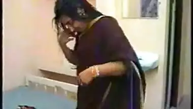 ANGOOR (vintage 90s Indian porn)