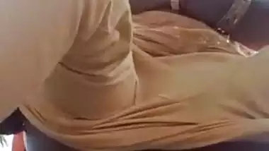 Nude lady from Kerala masturbates outdoors in a garden