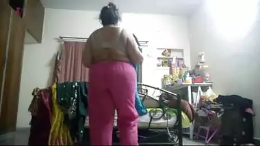 Mature Desi Aunty Dress Change Leaked MMS