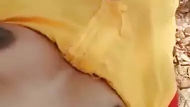 Desi stepdaughter moans while man nails her pussy in XXX video MMS