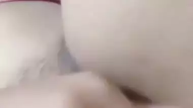 Indian teen pussy fingering on selfie cam video