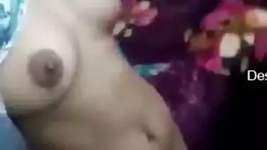 Super hot look Desi school girl showing her boobs and juicy pussy