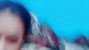 Young Desi babe shows her beautiful body shapes on camera XXX