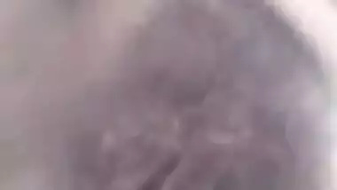 Single Desi lady is in a mood to expose her amazing XXX melons