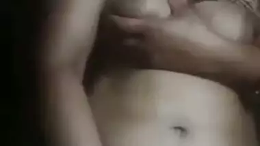 Sexy Desi amateur XXX actress flaunts her tits and pussy on camera