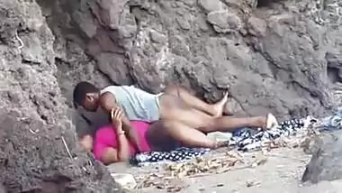 Desi outdoor porn clip of a couple in a beach