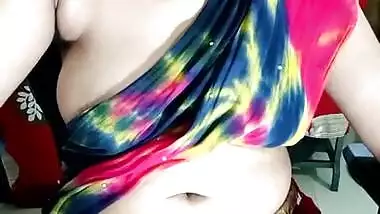 Desi Young beautiful lady Showing HerBoobs