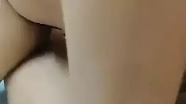 Delhi girlfriend in bra sucks her boyfriend dick