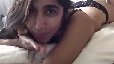 Desi Bangalore girlfriend masturbates for you!