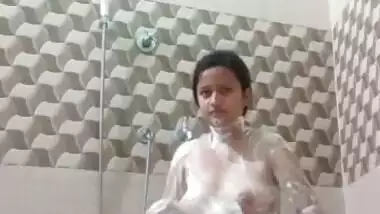 Nashik girl nude bath recording viral show