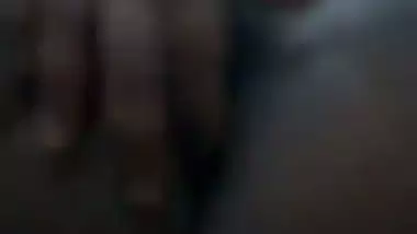 Horny Indian bhabi masturbating MMS selfie