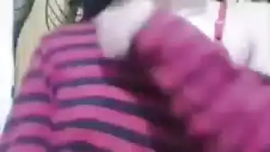 Kashmiri teen girl showing her small tits