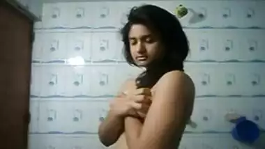 Desi bengali girl Self shoot bathroom she need a dick