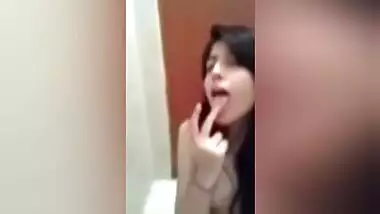 Hot Girl Masturbating