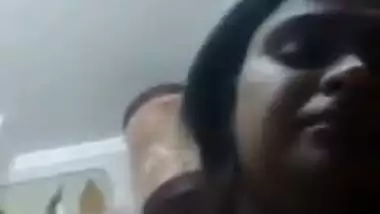 Tamil Slut Bhabhi Masturebating in Bathroom