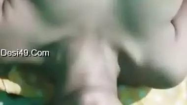 Today Exclusive-cute Girl Strip Her Cloths And Record Nude Selfie For Lover