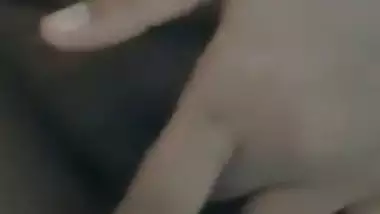 Chubby Bangla fingering pussy