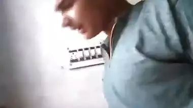 Sex MMS Of Young Desi Chick