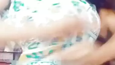Desi Girl Flashing Pussy Accidentally In TikTok