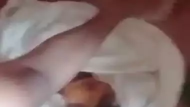 Modest Desi chick takes off green sari and reveals great XXX knockers