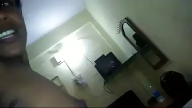 Marathi maid’s hot blowjob mms