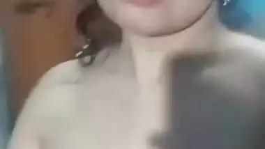 Desi Bhabhi making video of her big boobs