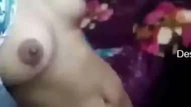 Super hot look Desi school girl showing her boobs and juicy pussy