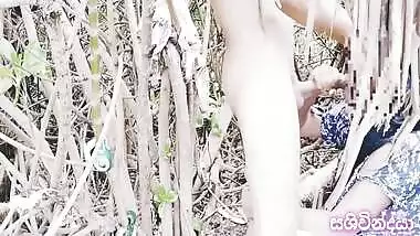 Srilankan Risky Autdoor Sex